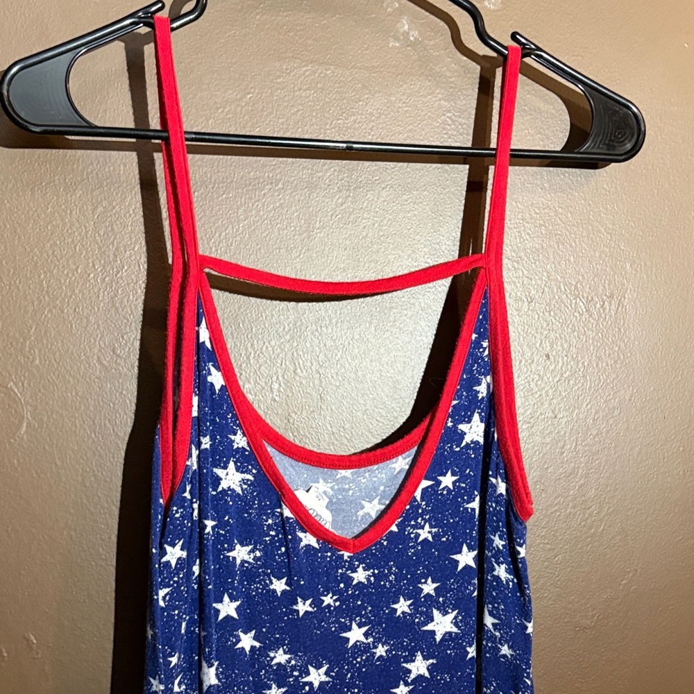 Cloud Chaser Blue and Red Star Tank - Picture 4 of 5